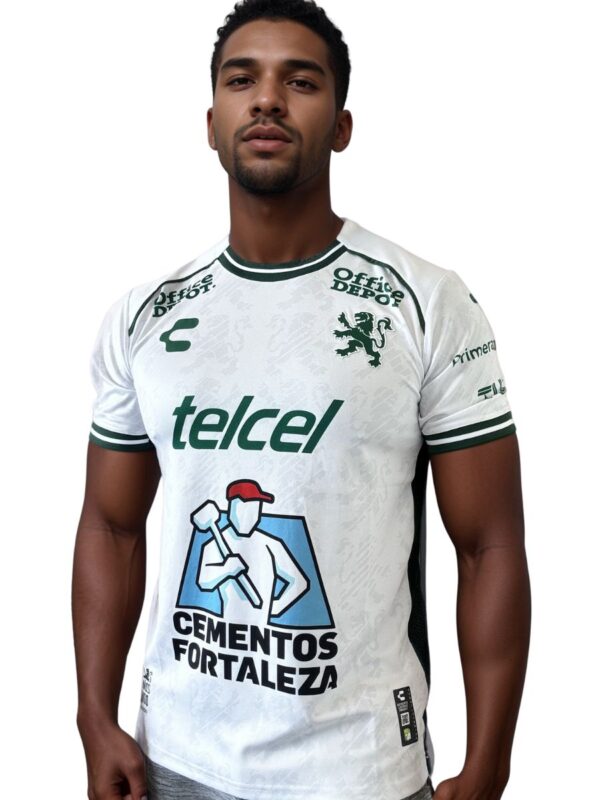 Leon Away 24-25 (Player Version)