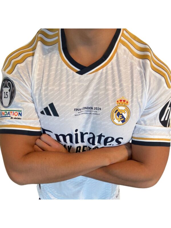 Real Madrid Home Champions League Final 2024 - CHAMPIONS, 15 (Player Version) - Imagen 4
